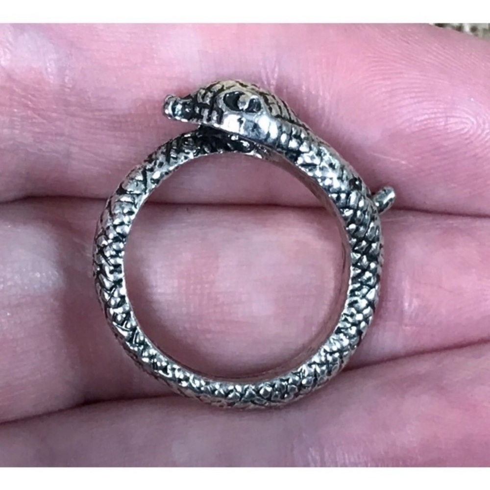 Silver Tone Textured Snake Ring Size 7 Goth Whimsigoth Yallternative Witchcore